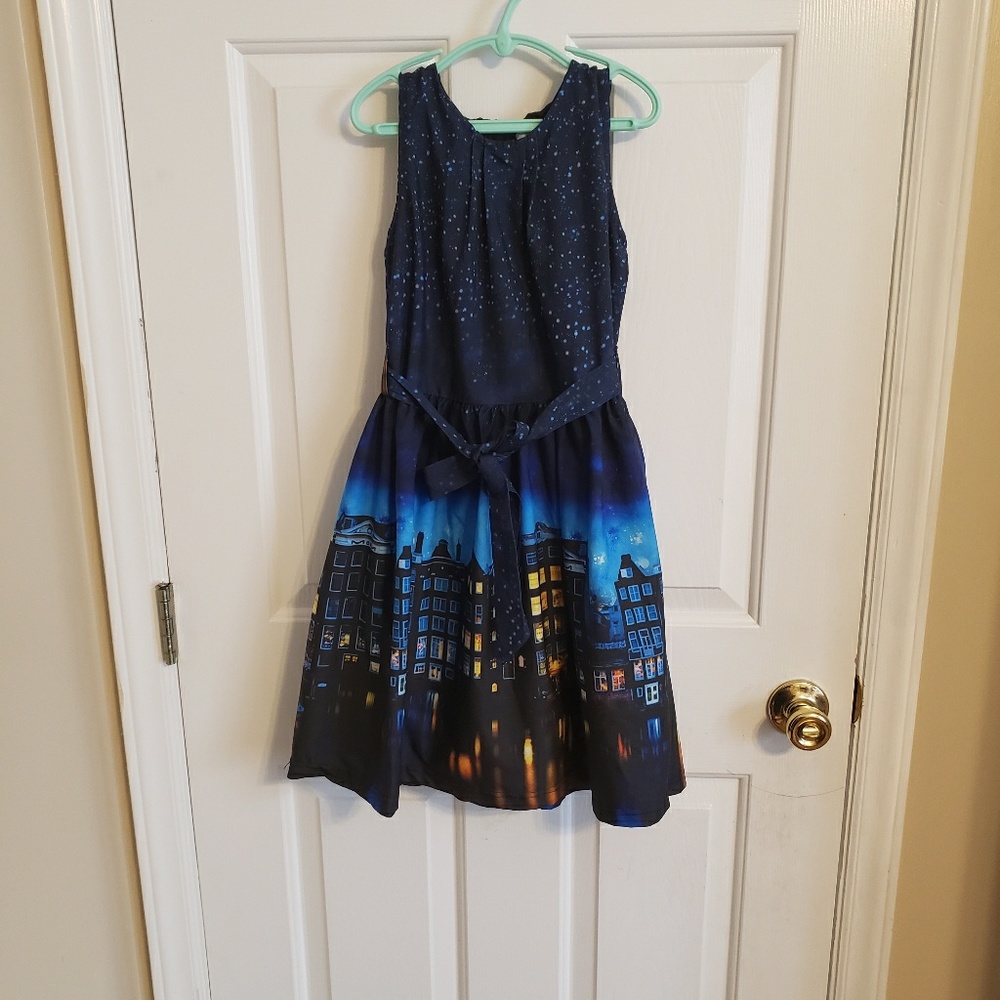 Arshine Cityscape Dress 6X